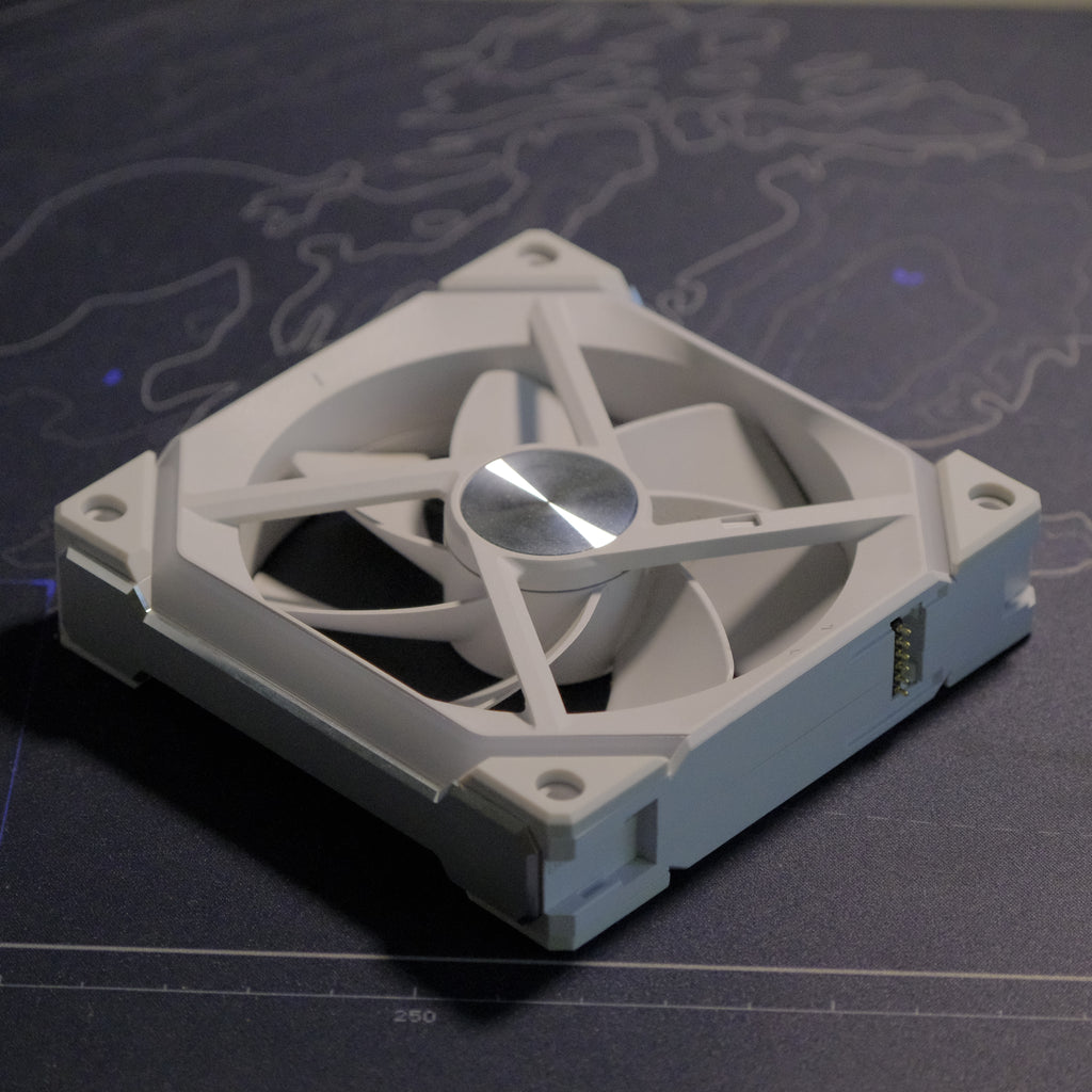 Refurbished Lian Li UNI 120mm Fan